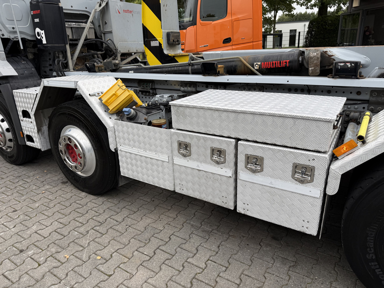 Mercedes-Benz Arocs 3245 K 8X4 Haken - Konkstõstukiga veoauto: pilt 3 Mercedes-Benz Arocs 3245 K 8X4 Haken - Konkstõstukiga veoauto: pilt 3