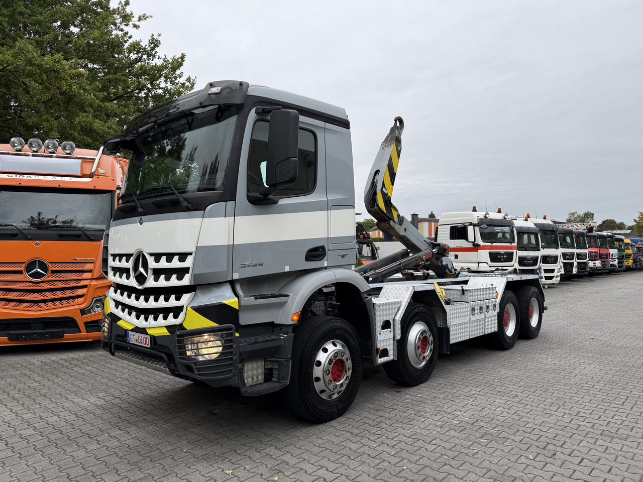 Mercedes-Benz Arocs 3245 K 8X4 Haken - Konkstõstukiga veoauto: pilt 1 Mercedes-Benz Arocs 3245 K 8X4 Haken - Konkstõstukiga veoauto: pilt 1