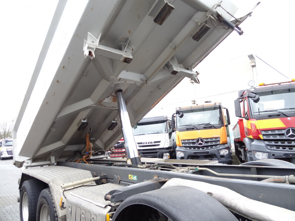 Mercedes-Benz Arocs 3245 K 8X4 - Kallurauto: pilt 3 Mercedes-Benz Arocs 3245 K 8X4 - Kallurauto: pilt 3