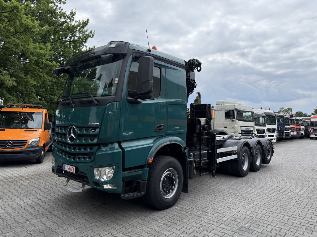 Mercedes-Benz Arocs 3251 8X4 Haken mit Kran HMF 2620 K5 - Konkstõstukiga veoauto, Kraanaga veoauto: pilt 1 Mercedes-Benz Arocs 3251 8X4 Haken mit Kran HMF 2620 K5 - Konkstõstukiga veoauto, Kraanaga veoauto: pilt 1