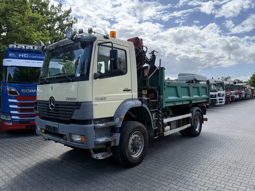 Mercedes-Benz Atego 1823 AK 4X4 Kipper Kran Palfinger PK10000 - Kraanaga veoauto, Kallurauto: pilt 1 Mercedes-Benz Atego 1823 AK 4X4 Kipper Kran Palfinger PK10000 - Kraanaga veoauto, Kallurauto: pilt 1