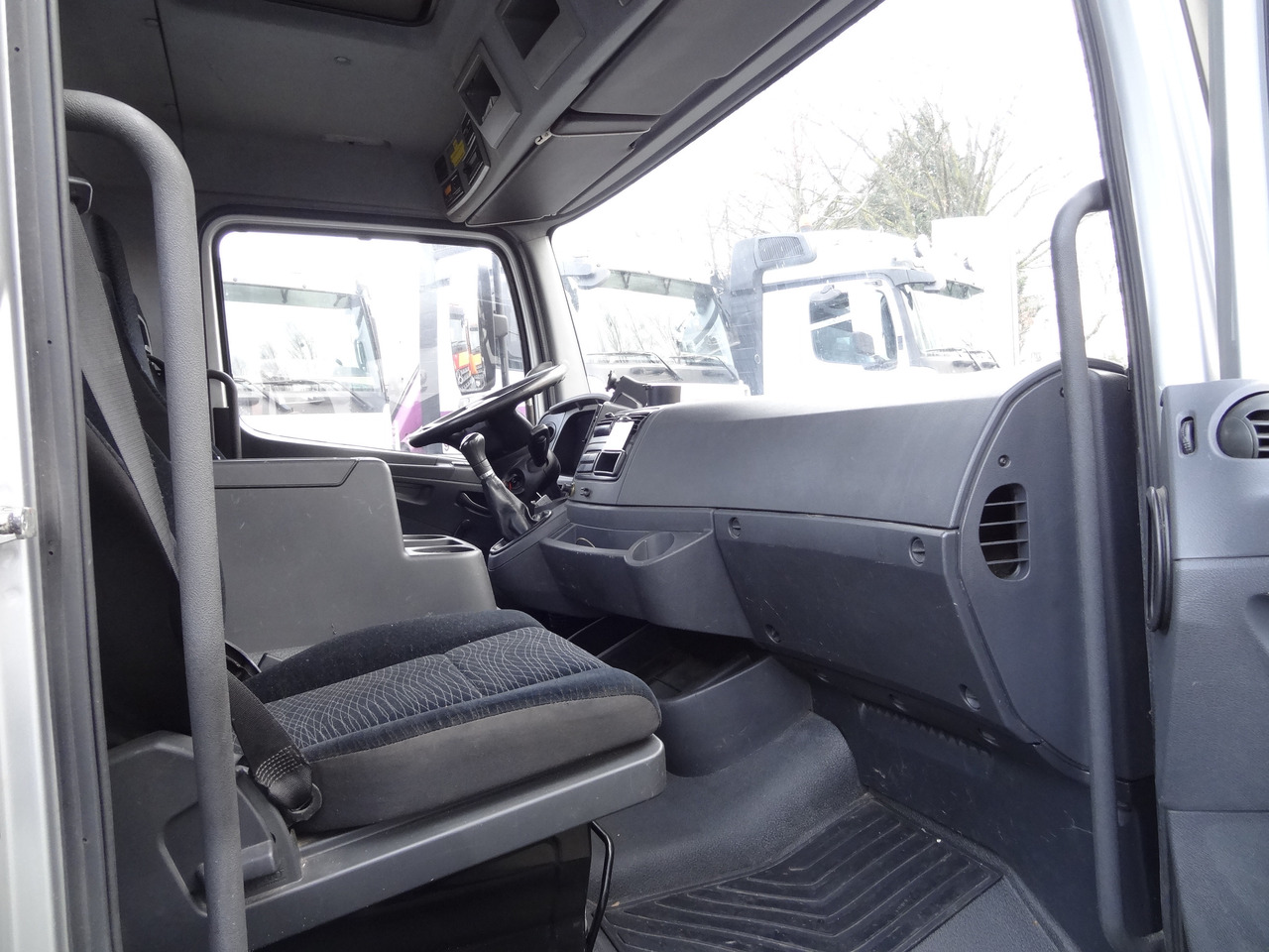 Mercedes-Benz Atego 818 Kran Palfinger 6501 - Madelveok/ Platvormveok, Kraanaga veoauto: pilt 4 Mercedes-Benz Atego 818 Kran Palfinger 6501 - Madelveok/ Platvormveok, Kraanaga veoauto: pilt 4