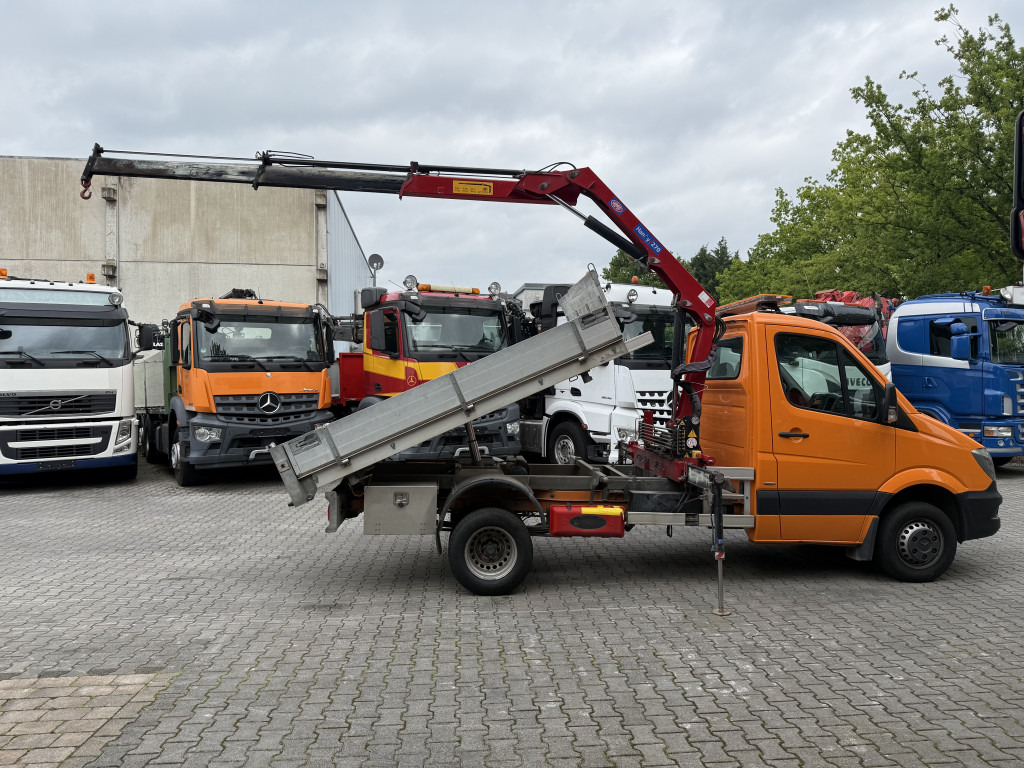 Mercedes-Benz Sprinter 516 Kipper mit Kran HMF 270 - Tarbesõiduk kallur: pilt 3 Mercedes-Benz Sprinter 516 Kipper mit Kran HMF 270 - Tarbesõiduk kallur: pilt 3