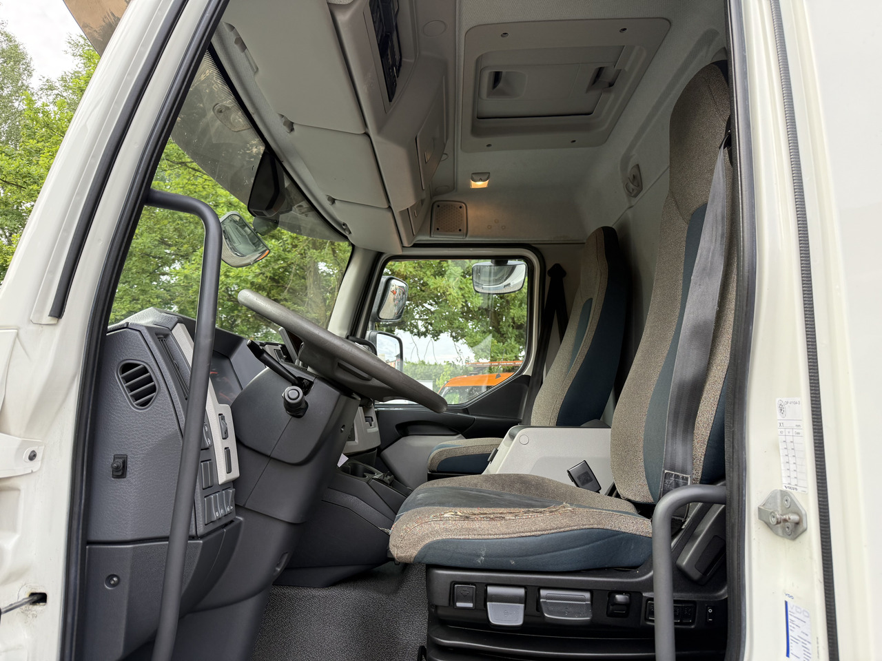 Volvo FL250.18 Carrier Supra 850Mt - Külmutiga veoauto: pilt 5 Volvo FL250.18 Carrier Supra 850Mt - Külmutiga veoauto: pilt 5