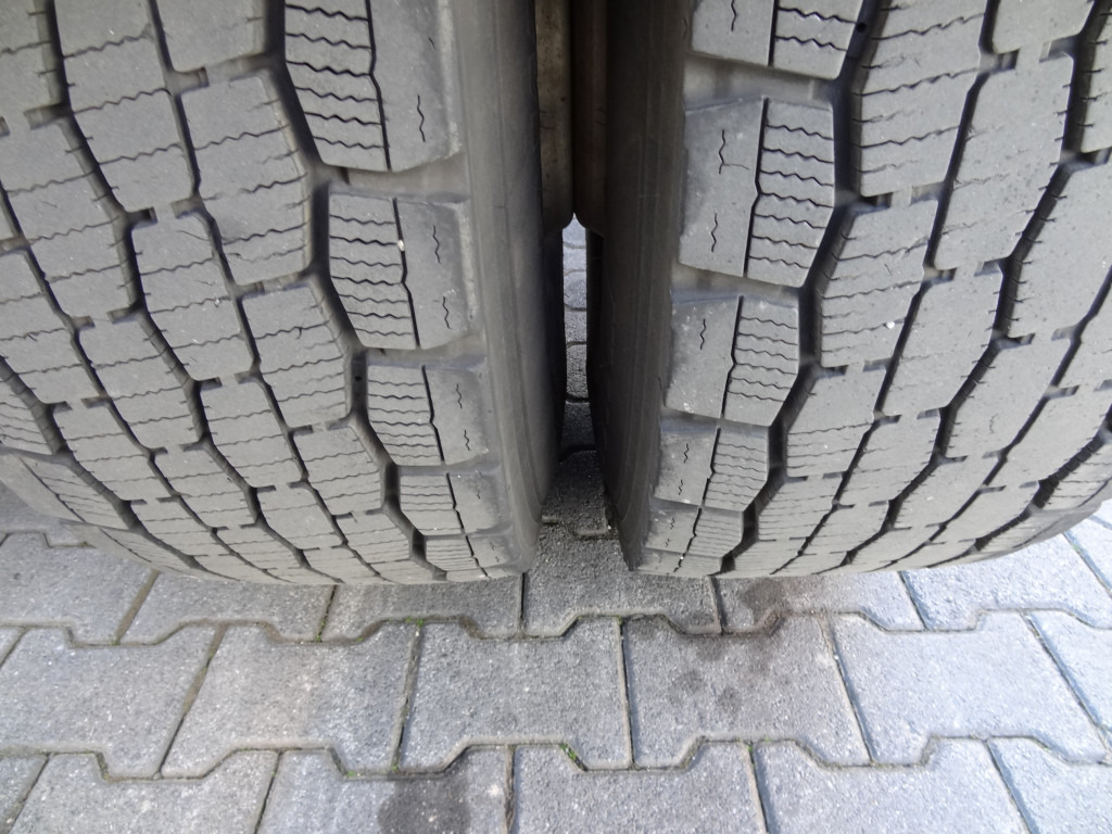 Volvo FM 420 6X2*4 - Kabiinišassiiga veoauto: pilt 2 Volvo FM 420 6X2*4 - Kabiinišassiiga veoauto: pilt 2