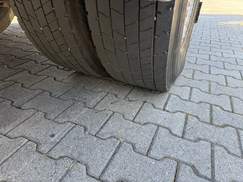 Volvo FM12 420 4X4 Kran MKG 300 bis 24 Meter - Kraanaga veoauto: pilt 4 Volvo FM12 420 4X4 Kran MKG 300 bis 24 Meter - Kraanaga veoauto: pilt 4