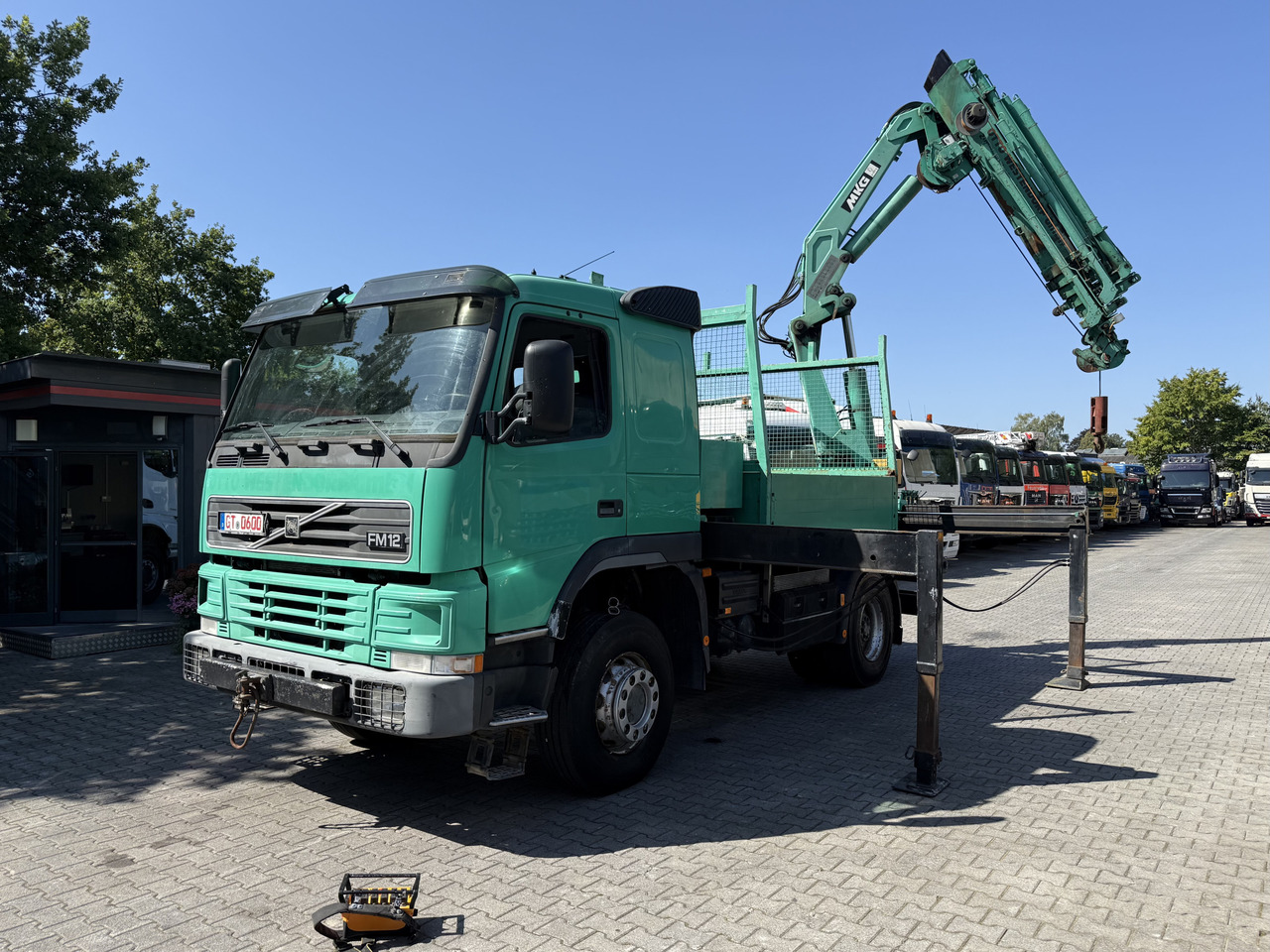 Volvo FM12 420 4X4 Kran MKG 300 bis 24 Meter - Kraanaga veoauto: pilt 1 Volvo FM12 420 4X4 Kran MKG 300 bis 24 Meter - Kraanaga veoauto: pilt 1