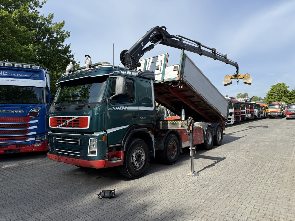 Volvo FM12 420 8X4 Kipper Kran Hiab 192-4 - Kallurauto, Kraanaga veoauto: pilt 1 Volvo FM12 420 8X4 Kipper Kran Hiab 192-4 - Kallurauto, Kraanaga veoauto: pilt 1