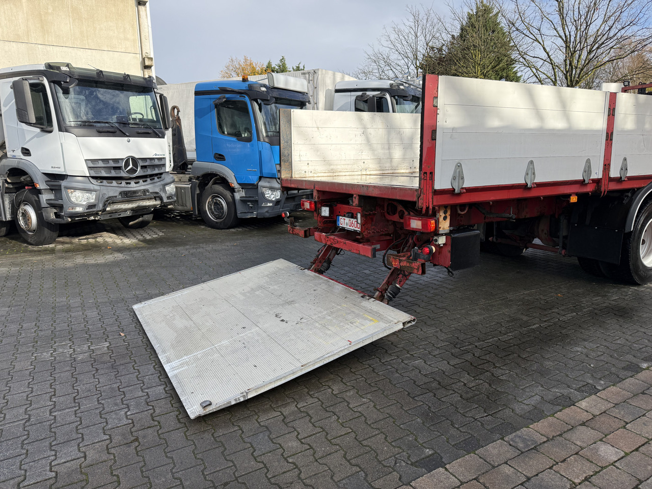 Volvo FM330 Kran Effer 165 bis 20 Meter - Madelveok/ Platvormveok, Kraanaga veoauto: pilt 2 Volvo FM330 Kran Effer 165 bis 20 Meter - Madelveok/ Platvormveok, Kraanaga veoauto: pilt 2