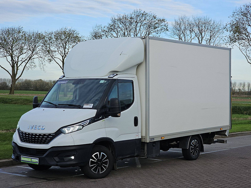 Iveco Daily 35 S 16 AUT. LAADKLEP - Tarbesõiduk furgoon: pilt 2 Iveco Daily 35 S 16 AUT. LAADKLEP - Tarbesõiduk furgoon: pilt 2