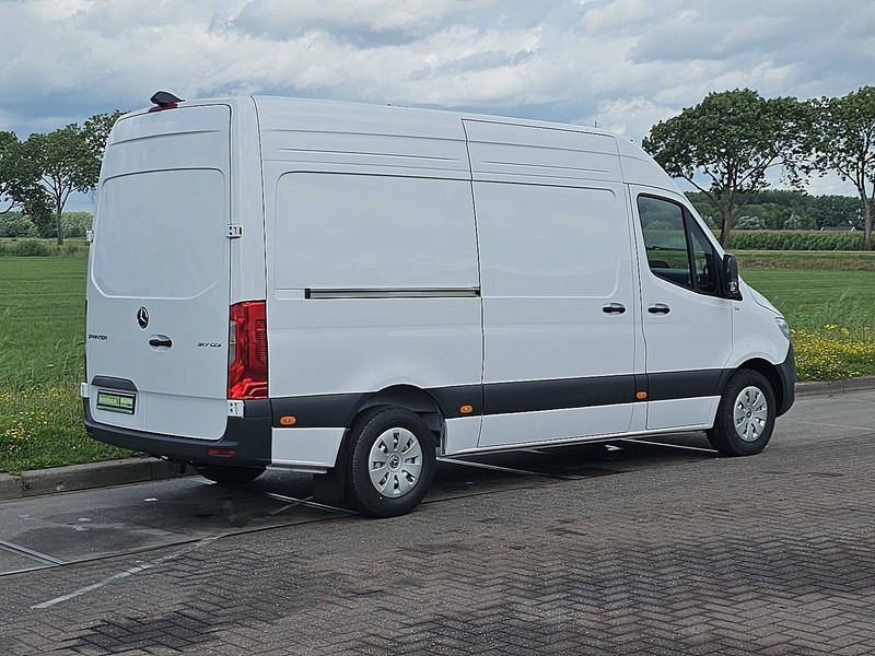 Mercedes-Benz Sprinter 317 L2H2 Koelwagen D/N! - Tarbesõiduk külmik: pilt 3 Mercedes-Benz Sprinter 317 L2H2 Koelwagen D/N! - Tarbesõiduk külmik: pilt 3