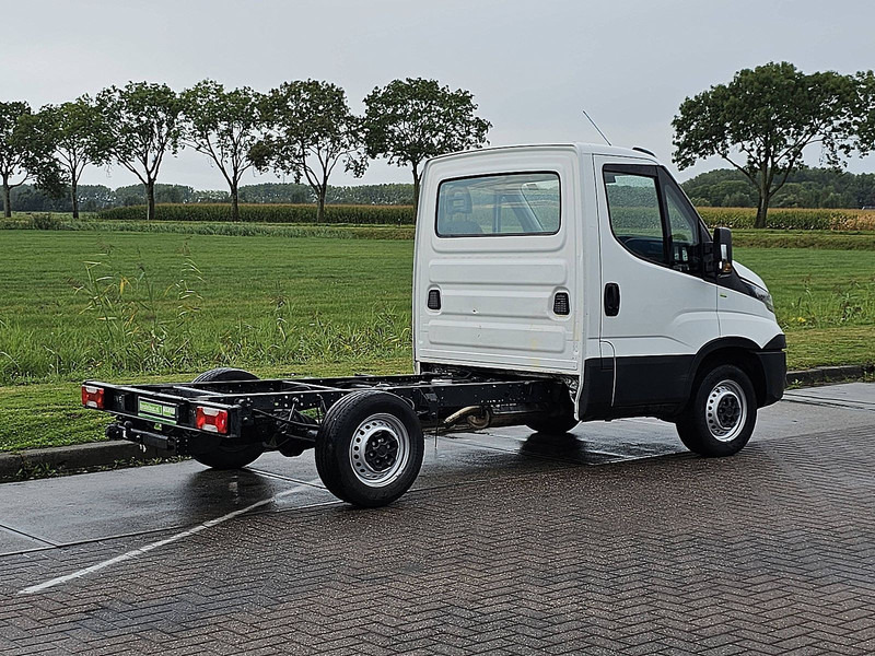 Iveco Daily 35 S 12 CHASSIS - Tarbesõiduk: pilt 3 Iveco Daily 35 S 12 CHASSIS - Tarbesõiduk: pilt 3