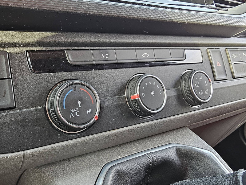 Väike kaubik Volkswagen Transporter 2.0 TDI L1H1 BULLI LED NAP!: pilt 10