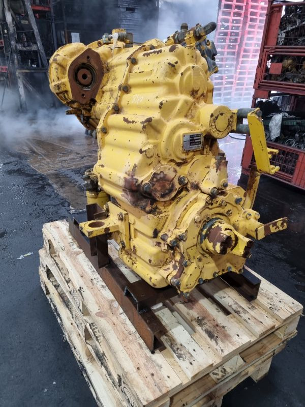 Komatsu 714-16-20002 Gearbox (Plant) - Käigukast - Ehitusmasinad: pilt 3 Komatsu 714-16-20002 Gearbox (Plant) - Käigukast - Ehitusmasinad: pilt 3