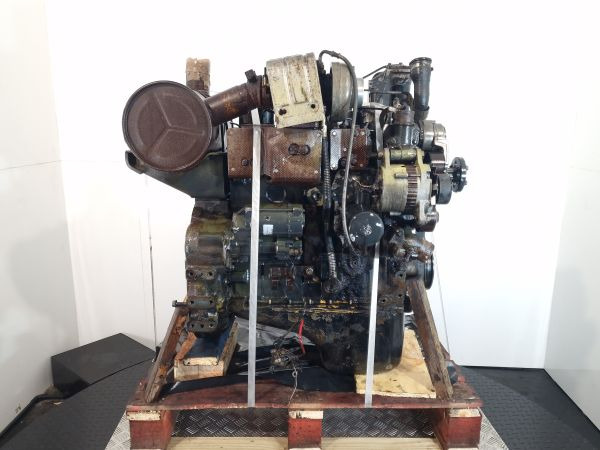 Komatsu/Cummins S4D102E-1/4BT3.9 Engine (Plant) - Mootor - Ehitusmasinad: pilt 4 Komatsu/Cummins S4D102E-1/4BT3.9 Engine (Plant) - Mootor - Ehitusmasinad: pilt 4