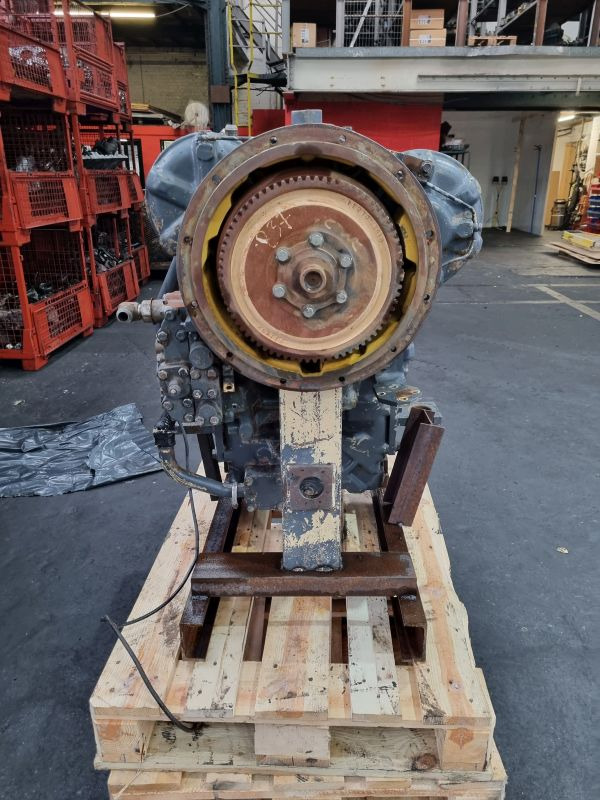 Komatsu WA320-3 Gearbox (Plant) - Käigukast - Ehitusmasinad: pilt 3 Komatsu WA320-3 Gearbox (Plant) - Käigukast - Ehitusmasinad: pilt 3