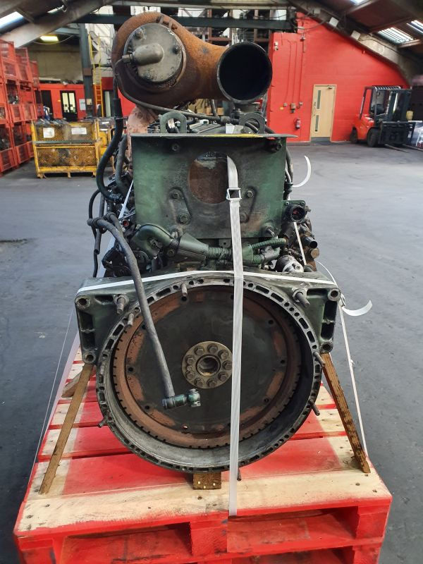Volvo D7C215 - Mootor: pilt 2 Volvo D7C215 - Mootor: pilt 2