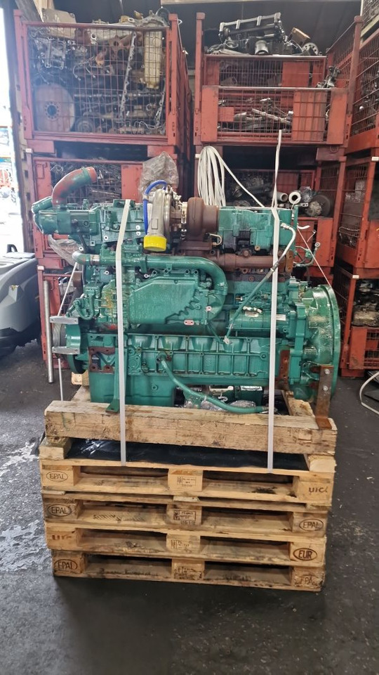 Volvo D8J Engine – In Process of Recon (Plant) - Mootor - Ehitusmasinad: pilt 1 Volvo D8J Engine – In Process of Recon (Plant) - Mootor - Ehitusmasinad: pilt 1