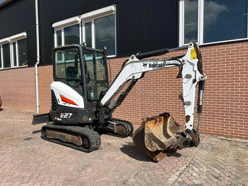 Bobcat E27 - Miniekskavaator: pilt 3 Bobcat E27 - Miniekskavaator: pilt 3