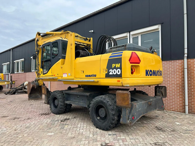 Komatsu PW200 - Ratastel ekskavaator: pilt 2 Komatsu PW200 - Ratastel ekskavaator: pilt 2