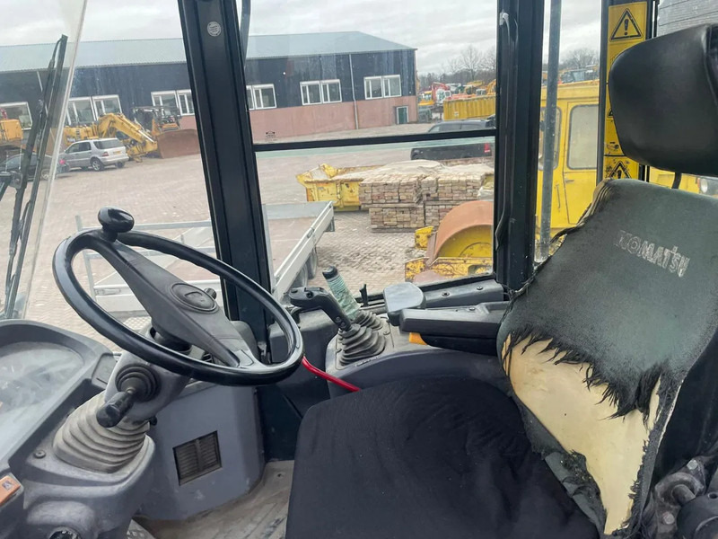 Komatsu WA250-5 - Rataslaadur: pilt 5 Komatsu WA250-5 - Rataslaadur: pilt 5