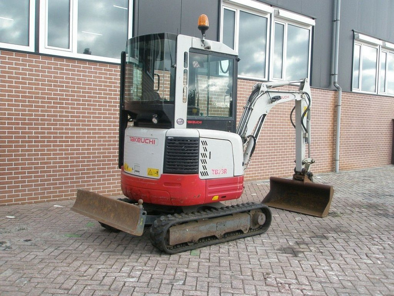 Takeuchi TB23R - Miniekskavaator: pilt 4 Takeuchi TB23R - Miniekskavaator: pilt 4