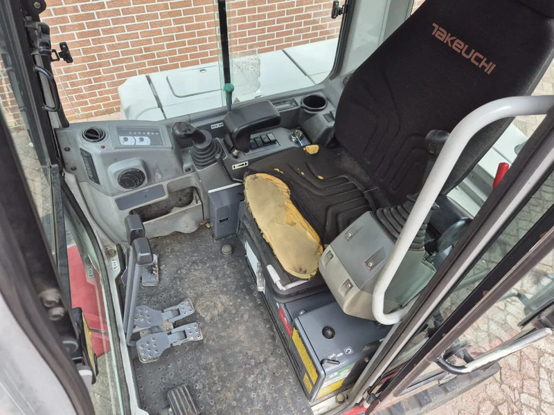 Takeuchi TB250 - Miniekskavaator: pilt 5 Takeuchi TB250 - Miniekskavaator: pilt 5