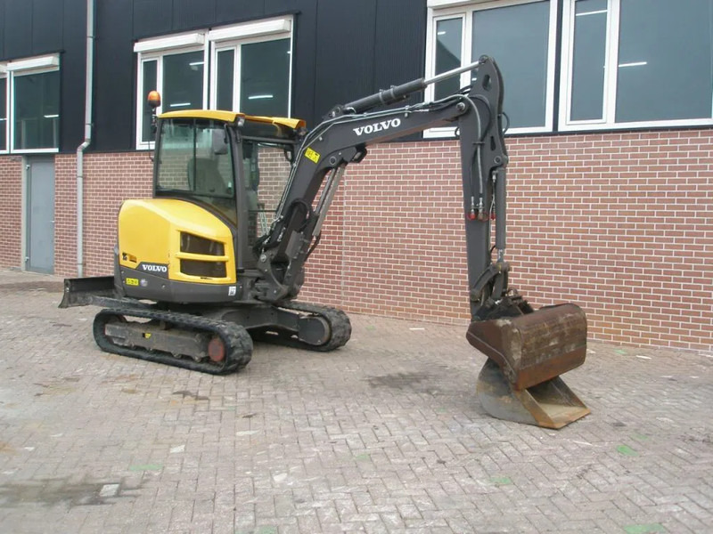 Volvo EC35D - Miniekskavaator: pilt 4 Volvo EC35D - Miniekskavaator: pilt 4
