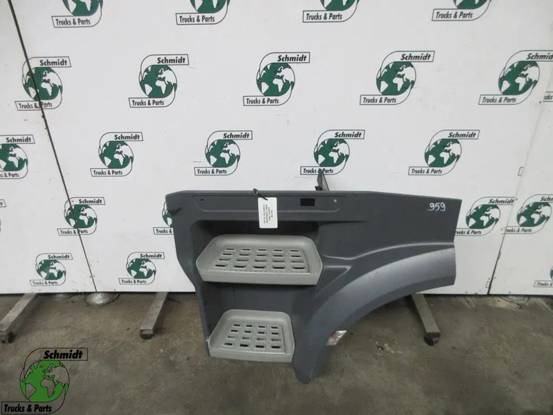 DAF 1835023 INSTAPKAST LINKS DAF XF 480 EURO 6 MODEL 2021 - Kabiin ja interjöör - Veoauto: pilt 5 DAF 1835023 INSTAPKAST LINKS DAF XF 480 EURO 6 MODEL 2021 - Kabiin ja interjöör - Veoauto: pilt 5