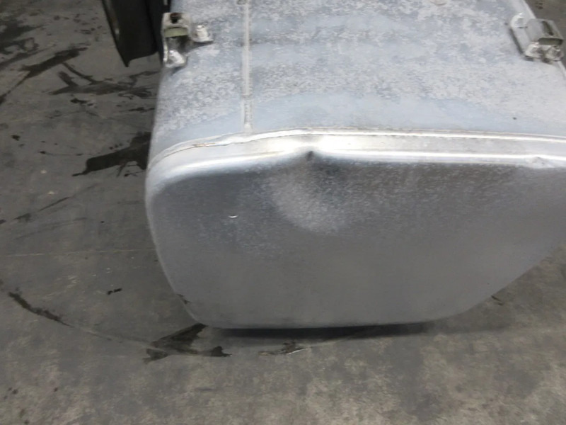 DAF 1944798 // 995 LITER INHOUD DAF XF CF EURO 6 MODEL 2018 - Kütusepaak - Veoauto: pilt 5 DAF 1944798 // 995 LITER INHOUD DAF XF CF EURO 6 MODEL 2018 - Kütusepaak - Veoauto: pilt 5