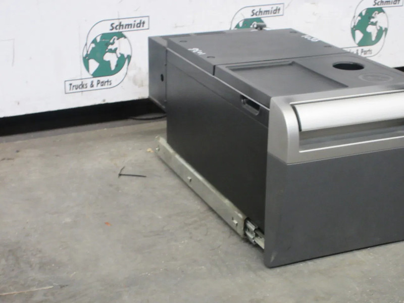 DAF 2019771 KOELKAST 40 LITER DAF XF 480 EURO 6 MODEL 2021 - Elektrisüsteem - Veoauto: pilt 4 DAF 2019771 KOELKAST 40 LITER DAF XF 480 EURO 6 MODEL 2021 - Elektrisüsteem - Veoauto: pilt 4