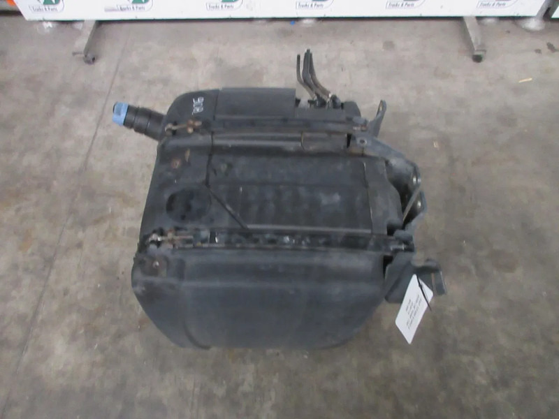 DAF 2036119 AD BLUE TANK DAF CF 450 EURO 6 // 130 LITER MODEL 2020 - Kütusepaak - Veoauto: pilt 5 DAF 2036119 AD BLUE TANK DAF CF 450 EURO 6 // 130 LITER MODEL 2020 - Kütusepaak - Veoauto: pilt 5