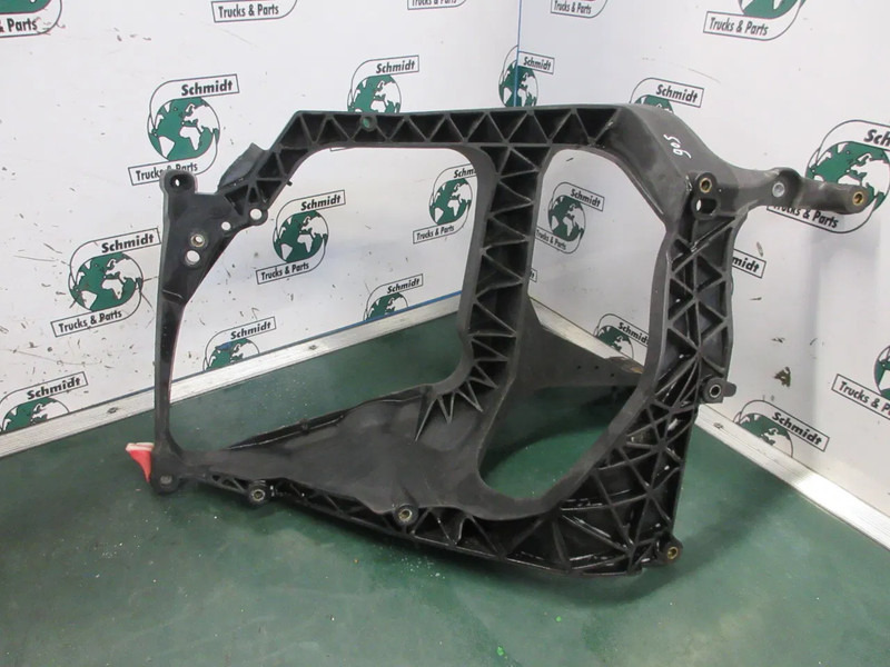 DAF 2107372 KOPLAMP STEUN DAF XF 480 EURO 6 MODEL 2020 LINKS - Raam/ Konstruktsioon - Veoauto: pilt 5 DAF 2107372 KOPLAMP STEUN DAF XF 480 EURO 6 MODEL 2020 LINKS - Raam/ Konstruktsioon - Veoauto: pilt 5