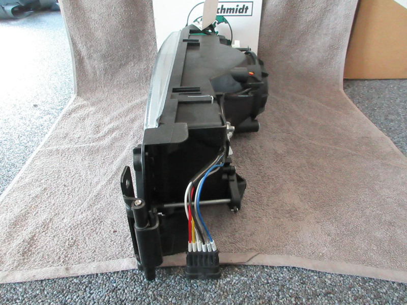 Iveco 500340408 KOPLAMP IVECO EUROTECH MODEL EURO 2 NIEUWE !! LINKS - Esituled - Veoauto: pilt 4 Iveco 500340408 KOPLAMP IVECO EUROTECH MODEL EURO 2 NIEUWE !! LINKS - Esituled - Veoauto: pilt 4