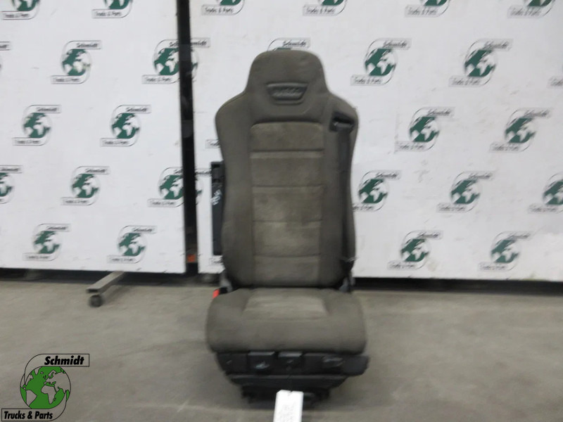 Iveco 5801416515 // 5801389347 IVECO HI WAY EURO 6 MODEL 2018 - Iste - Veoauto: pilt 1 Iveco 5801416515 // 5801389347 IVECO HI WAY EURO 6 MODEL 2018 - Iste - Veoauto: pilt 1