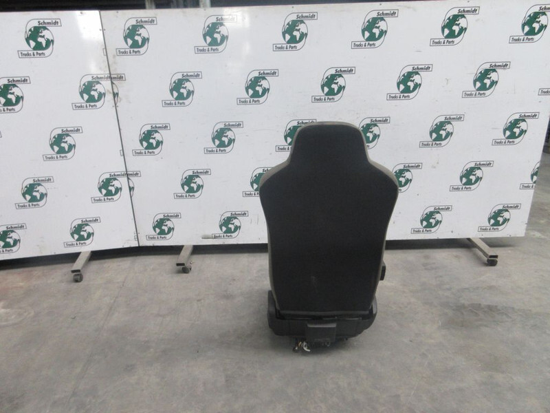 Iste - Veoauto Iveco 5801416515 // 5801419691 HI WAY EURO 6 RECHT EN LINKS: pilt 9