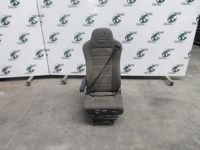 Iste - Veoauto Iveco 5801416515 // 5801419691 HI WAY EURO 6 RECHT EN LINKS: pilt 6