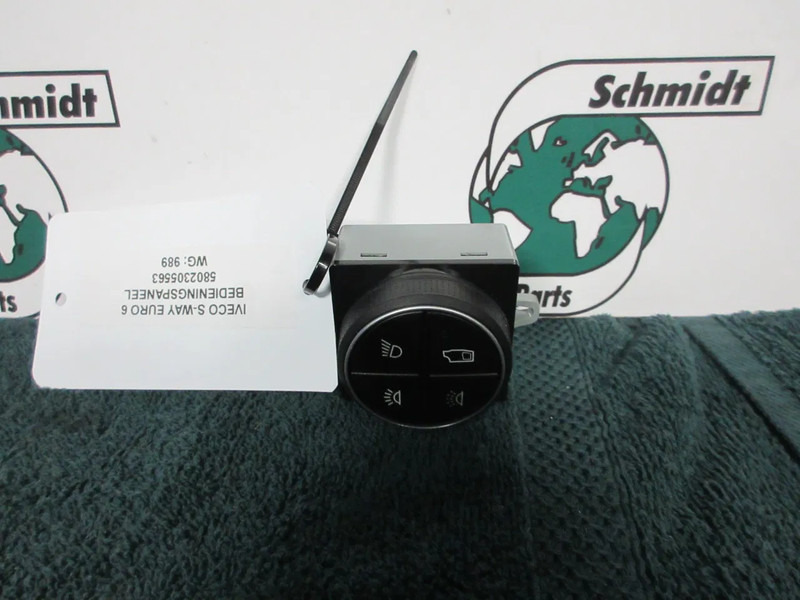 Iveco 5802305563 LAMPEN SCHAKELAAR IVECO S WAY EURO 6 - Elektrisüsteem - Veoauto: pilt 3 Iveco 5802305563 LAMPEN SCHAKELAAR IVECO S WAY EURO 6 - Elektrisüsteem - Veoauto: pilt 3