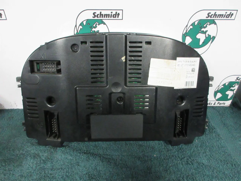 MAN 81.27202-6240 INSTRUMENTENPANEEL - Armatuurlaud - Veoauto: pilt 2 MAN 81.27202-6240 INSTRUMENTENPANEEL - Armatuurlaud - Veoauto: pilt 2