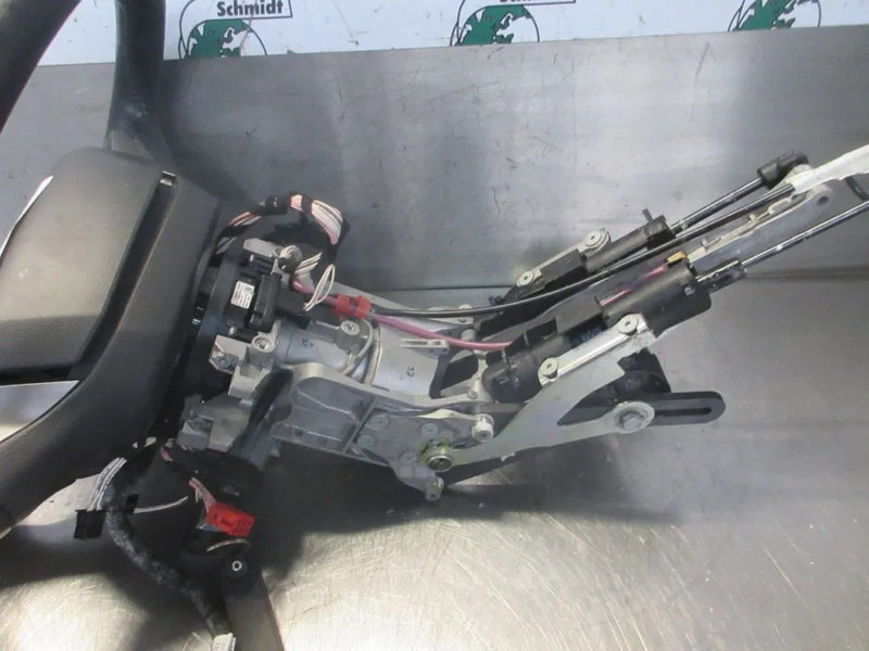 MAN 81.46113-6289 // 81.46433-6020 // 81.64633-6019 // STUURKOLOM MAN 18.510 EURO 6 - Roolisammas - Veoauto: pilt 3 MAN 81.46113-6289 // 81.46433-6020 // 81.64633-6019 // STUURKOLOM MAN 18.510 EURO 6 - Roolisammas - Veoauto: pilt 3