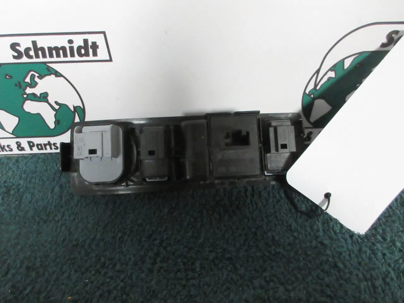 MAN 81.62630-5117 RAAMMODULEN LINKS MAN TGM 18.250 EURO 6 MODEL 2024 - Elektrisüsteem - Veoauto: pilt 4 MAN 81.62630-5117 RAAMMODULEN LINKS MAN TGM 18.250 EURO 6 MODEL 2024 - Elektrisüsteem - Veoauto: pilt 4