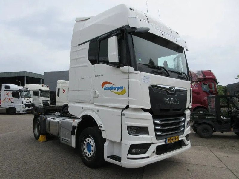 MAN CABINE MAN 18.510 COMPLEET MET STOEL ZO ALS OP DE FOTO'S MODEL 2023 - Kabiin ja interjöör - Veoauto: pilt 3 MAN CABINE MAN 18.510 COMPLEET MET STOEL ZO ALS OP DE FOTO'S MODEL 2023 - Kabiin ja interjöör - Veoauto: pilt 3