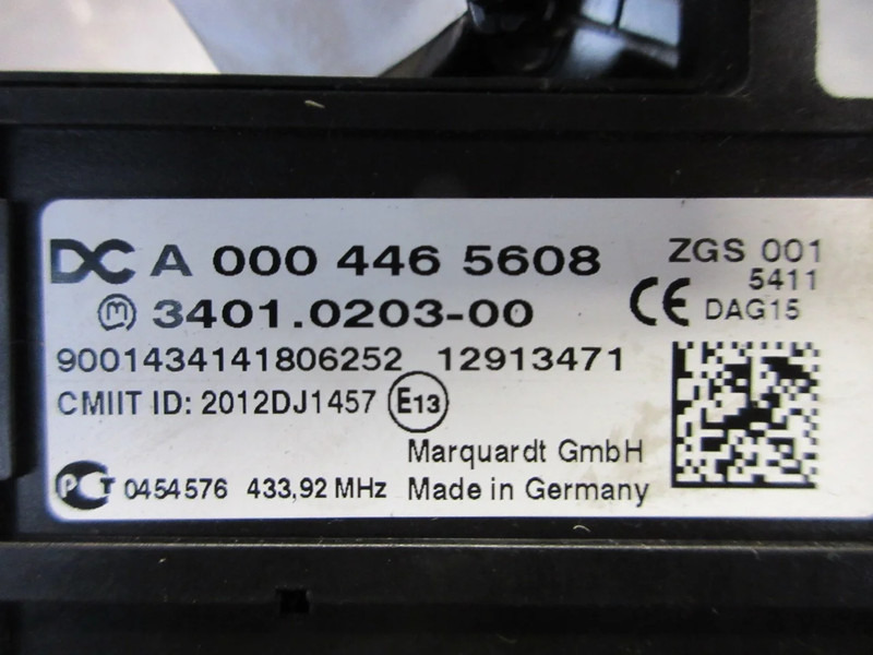 Mercedes-Benz A 000 446 56 08 CONTACTSLOT MET SLEUTEL MERCEDES BENZ MP4 EURO 6 - Elektrisüsteem - Veoauto: pilt 3 Mercedes-Benz A 000 446 56 08 CONTACTSLOT MET SLEUTEL MERCEDES BENZ MP4 EURO 6 - Elektrisüsteem - Veoauto: pilt 3