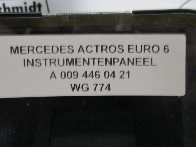 Mercedes-Benz A 009 446 04 21 INSTRUMENTENPANEEL EURO 6 - Elektrisüsteem: pilt 3 Mercedes-Benz A 009 446 04 21 INSTRUMENTENPANEEL EURO 6 - Elektrisüsteem: pilt 3