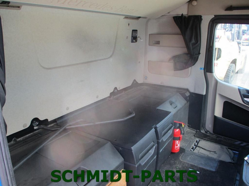 Mercedes-Benz Actros Mp4 Cabine - Kabiin ja interjöör - Veoauto: pilt 5 Mercedes-Benz Actros Mp4 Cabine - Kabiin ja interjöör - Veoauto: pilt 5