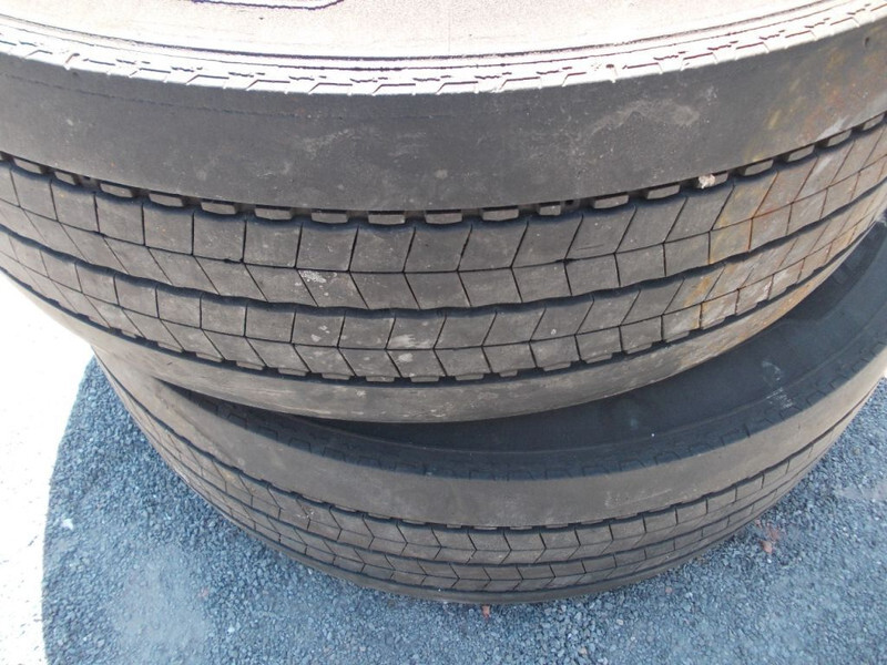 Michelin 315/70 R 22.5 MICHELIN 4 STUKS OP VOORRAAD M+S PROFIEL CA 60% - Rehv - Veoauto: pilt 3 Michelin 315/70 R 22.5 MICHELIN 4 STUKS OP VOORRAAD M+S PROFIEL CA 60% - Rehv - Veoauto: pilt 3
