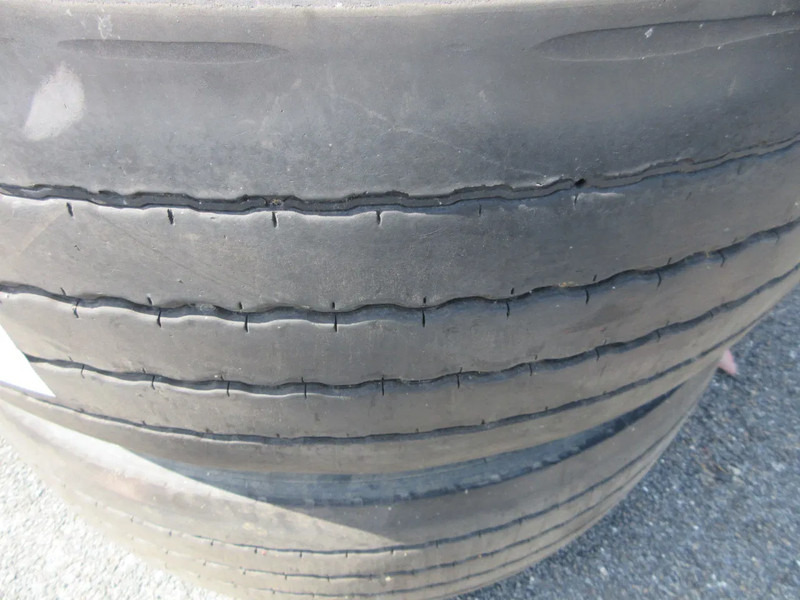 Michelin 385/65R 22.5 VOOR BANDEN M+S MET ALCOA WIELEN 50% PROFILE - Rehv - Veoauto: pilt 4 Michelin 385/65R 22.5 VOOR BANDEN M+S MET ALCOA WIELEN 50% PROFILE - Rehv - Veoauto: pilt 4