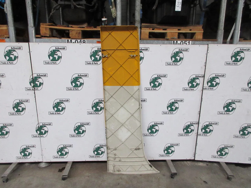 Scania 1348522 ZIJFENDER SCANIA L124 EURO 2 - Kabiin ja interjöör - Veoauto: pilt 4 Scania 1348522 ZIJFENDER SCANIA L124 EURO 2 - Kabiin ja interjöör - Veoauto: pilt 4