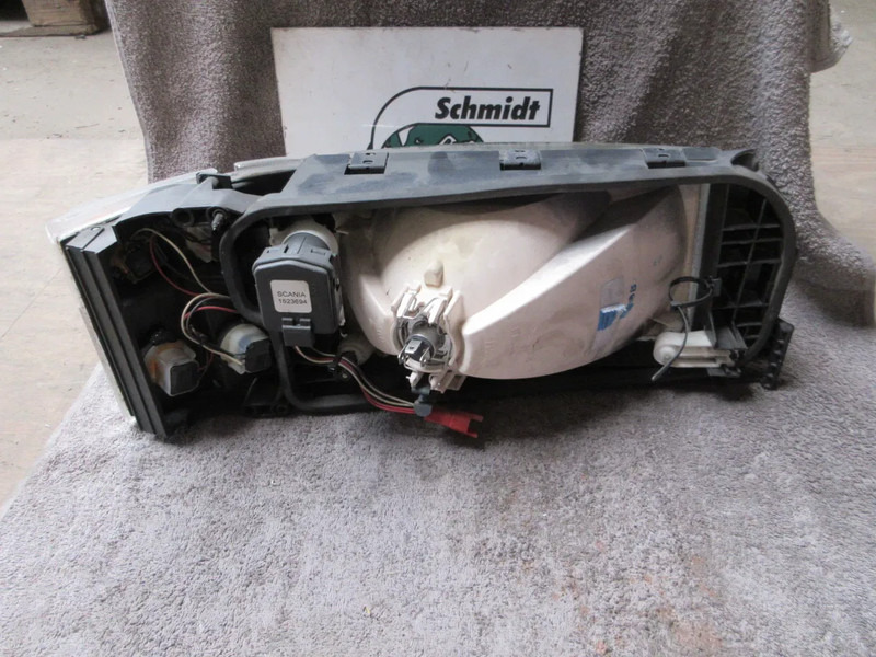 Scania 1732509 KOPLAMP SCANIA R420 EURO 5 LINKS - Esituled - Veoauto: pilt 3 Scania 1732509 KOPLAMP SCANIA R420 EURO 5 LINKS - Esituled - Veoauto: pilt 3