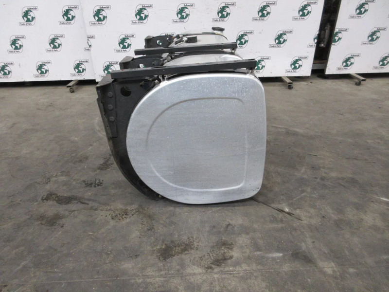 Volvo 21335730 DIESELTANK 750 LITER VOLVO FH 460 EURO 6 MODEL 2021 - Kütusepaak - Veoauto: pilt 2 Volvo 21335730 DIESELTANK 750 LITER VOLVO FH 460 EURO 6 MODEL 2021 - Kütusepaak - Veoauto: pilt 2